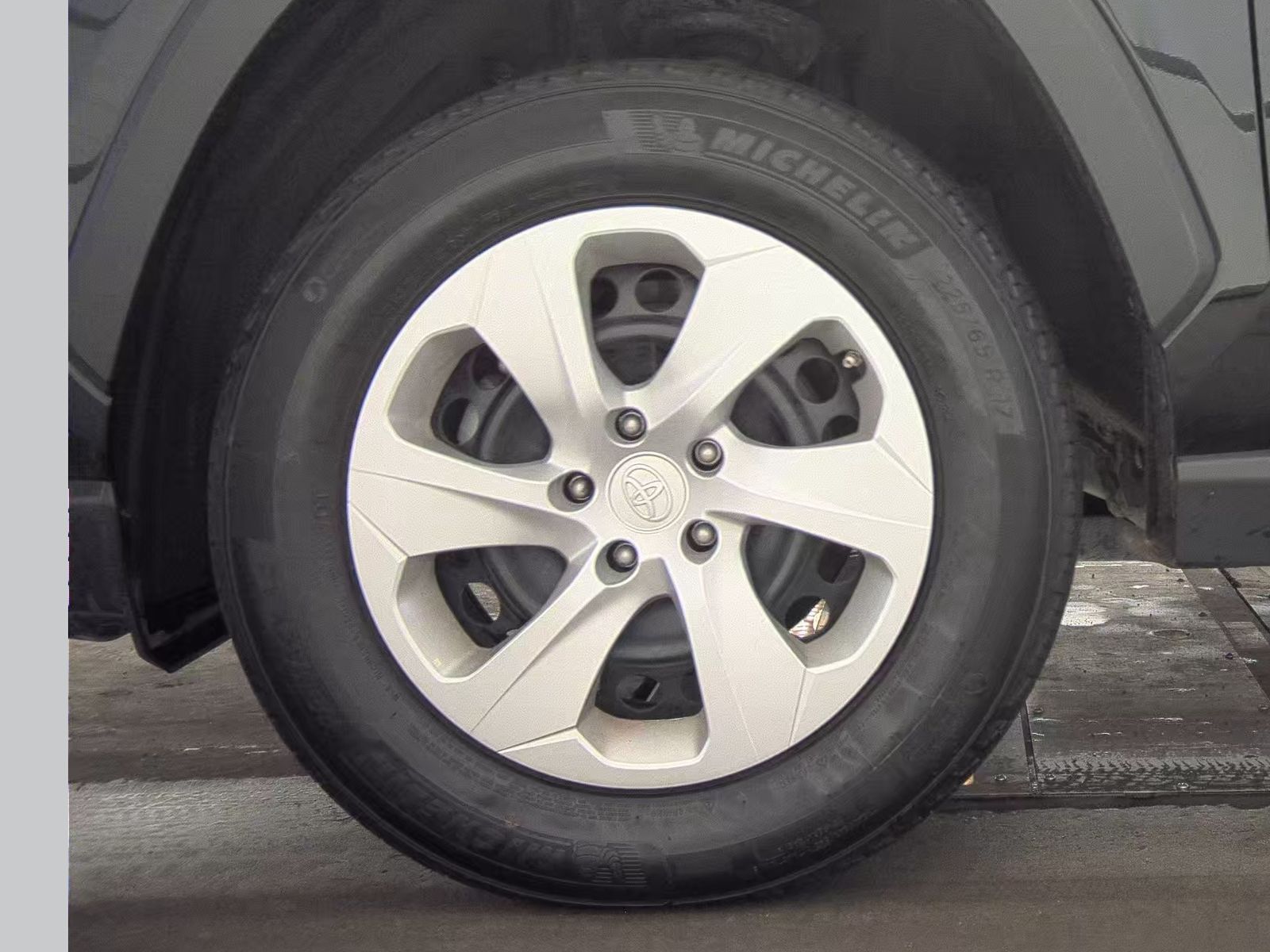 2024 Toyota RAV4 LE AWD