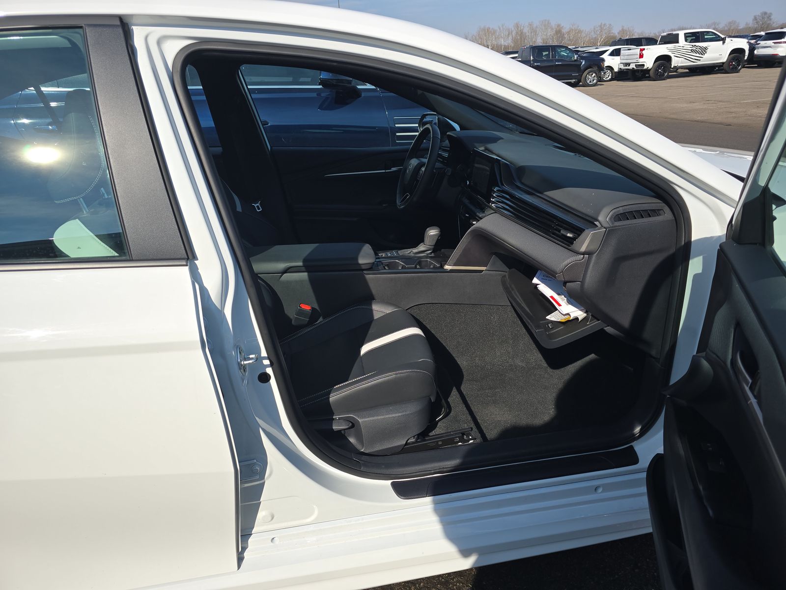 2025 Toyota Camry SE FWD