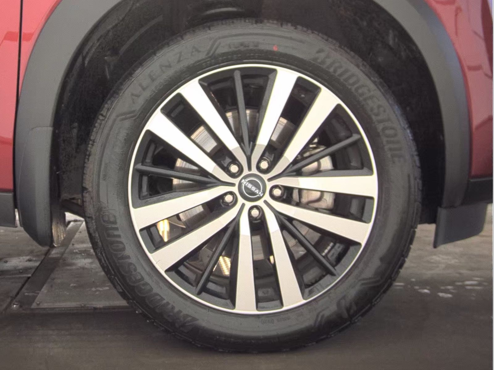 2024 Nissan Pathfinder Platinum FWD