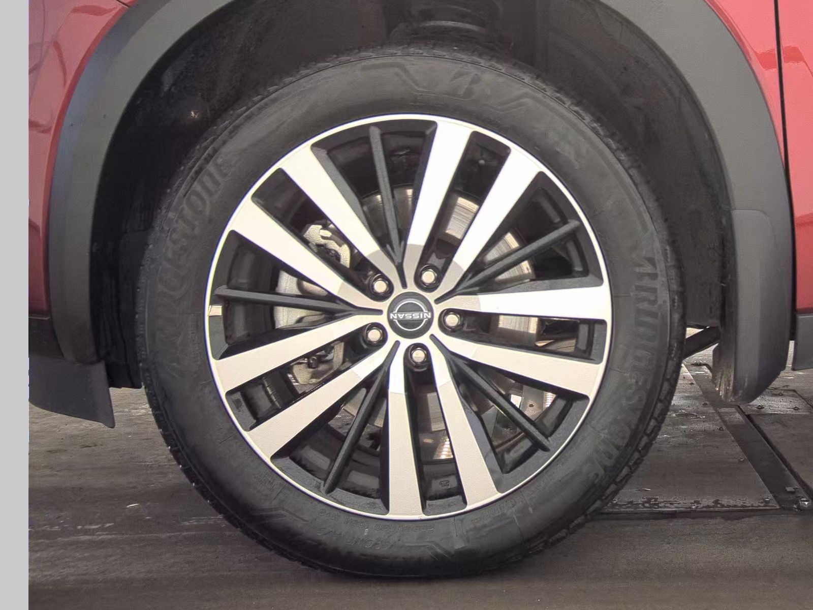 2024 Nissan Pathfinder Platinum FWD