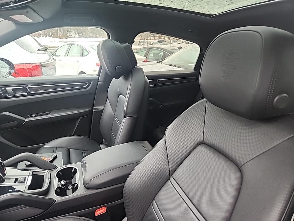2022 Porsche Cayenne S Platinum Edition AWD