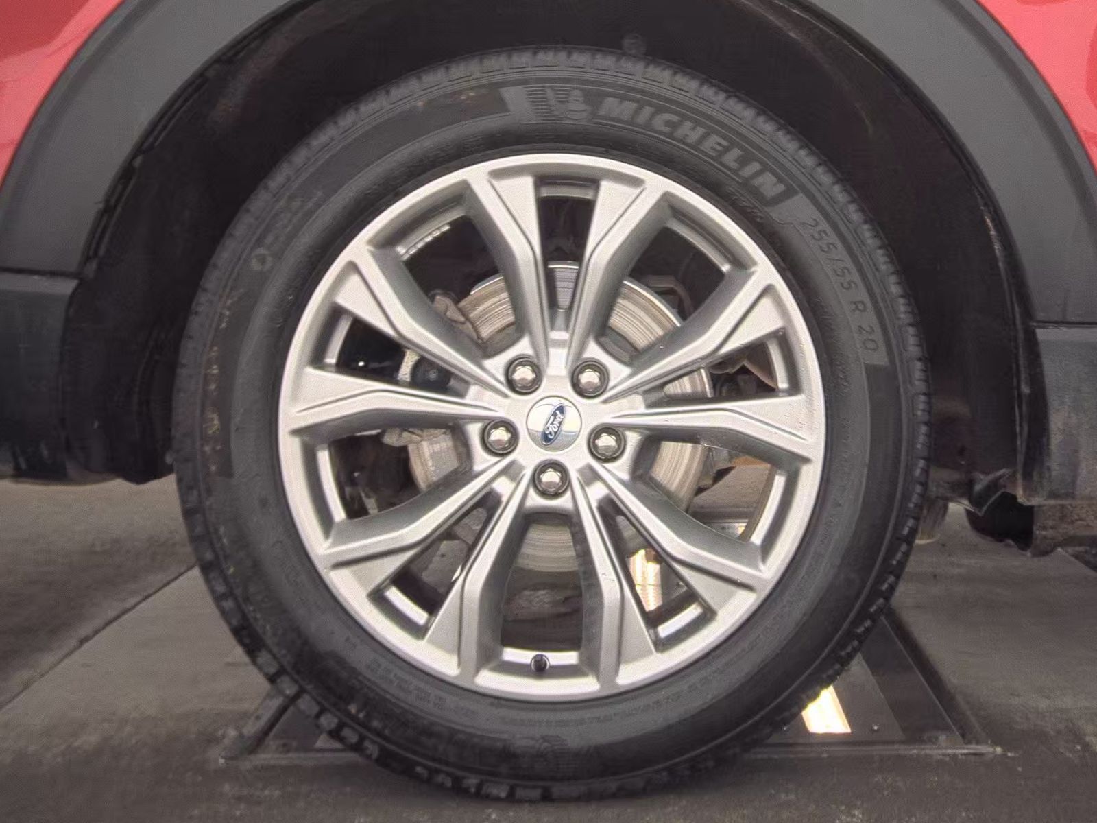 2023 Ford Explorer XLT RWD