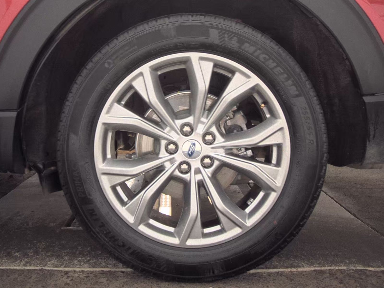 2023 Ford Explorer XLT RWD