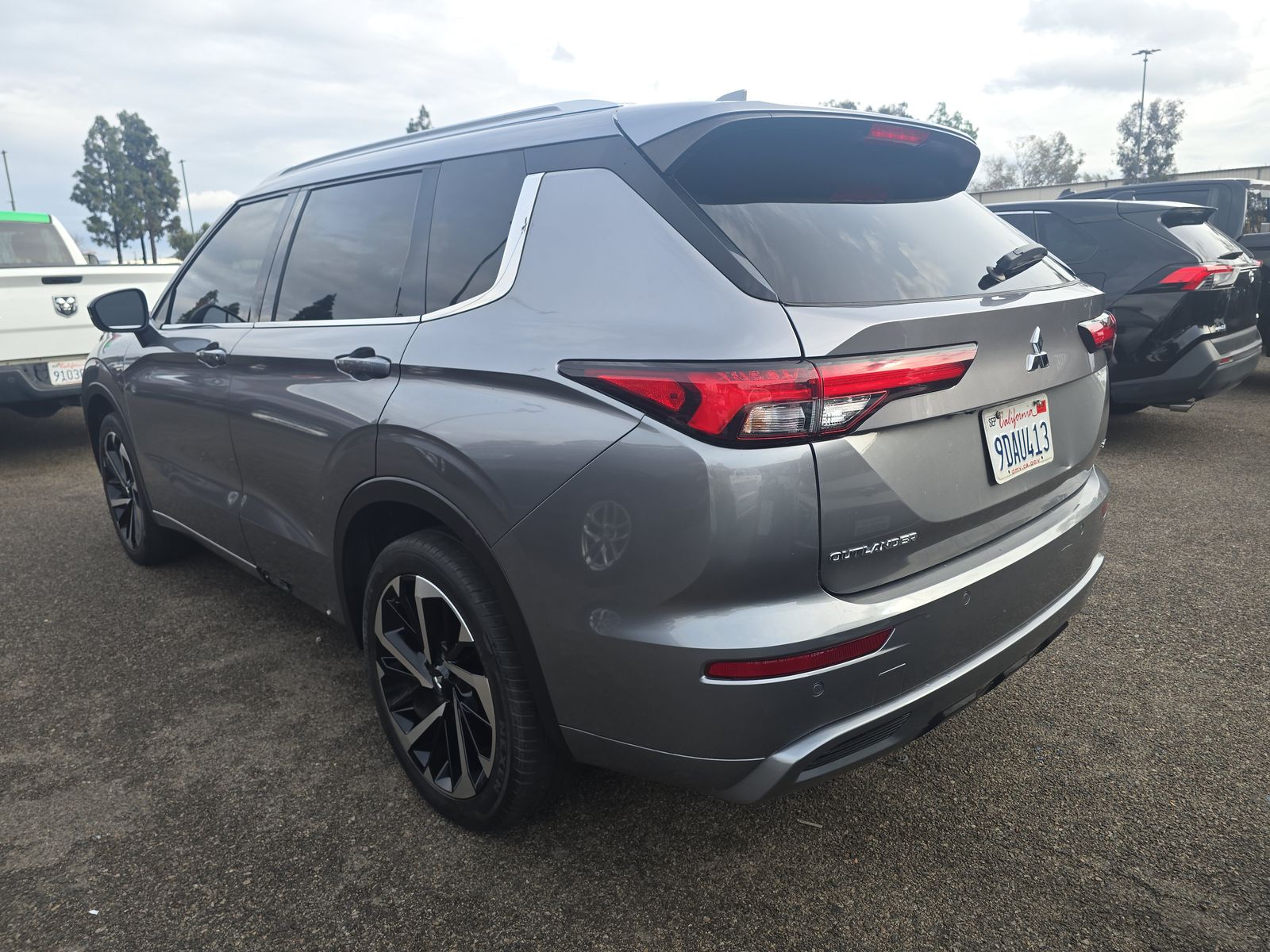 2022 Mitsubishi Outlander SEL FWD