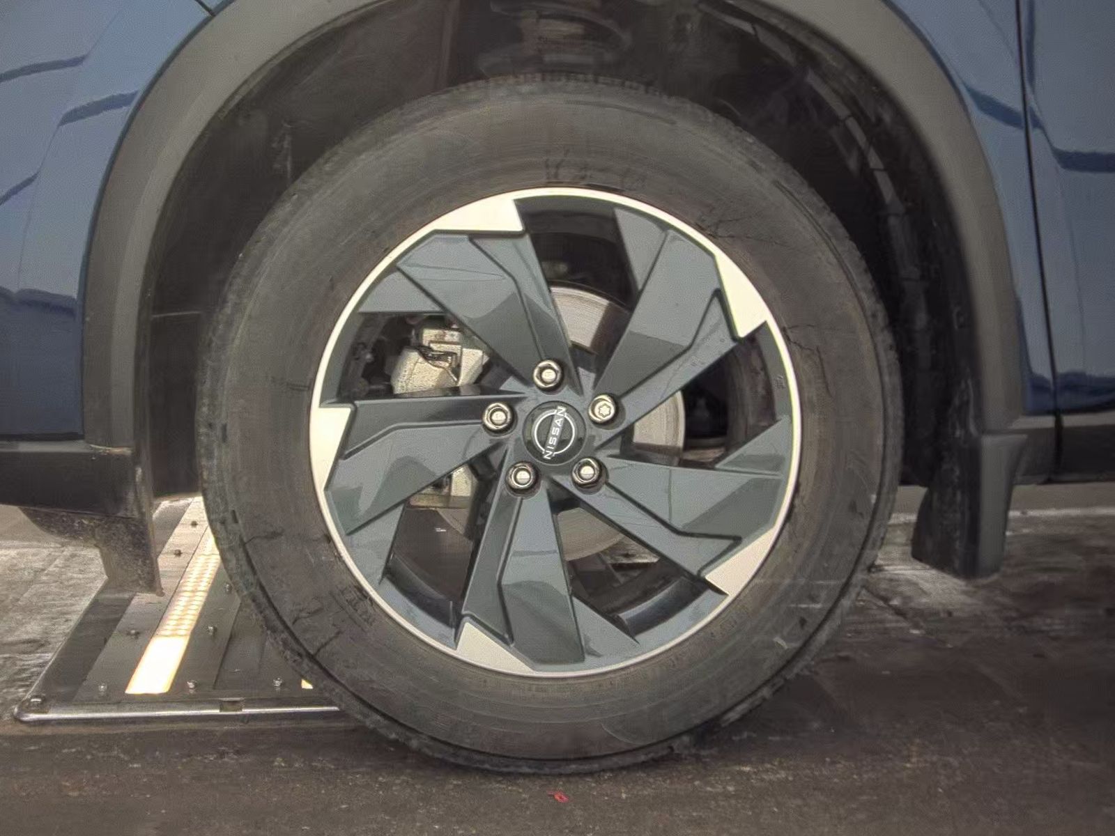 2025 Nissan Rogue SV FWD