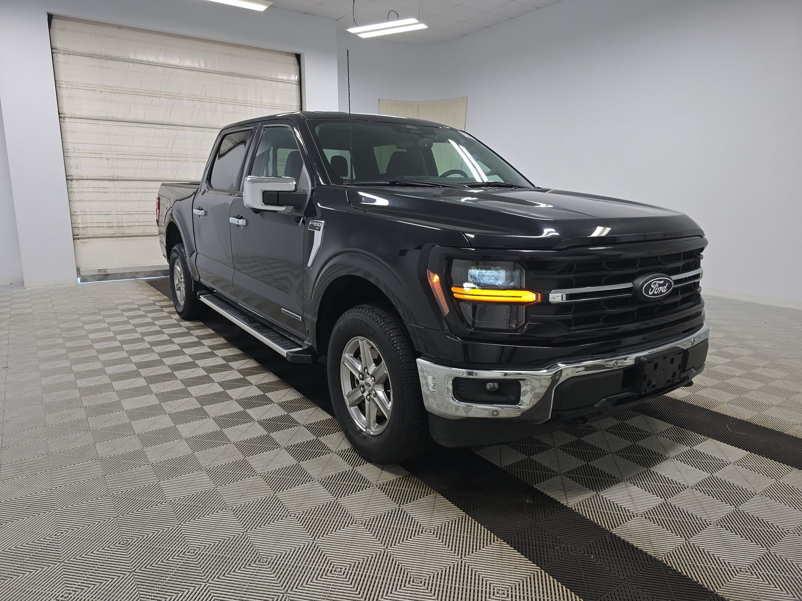 2024 Ford F-150 Hybrid XLT AWD