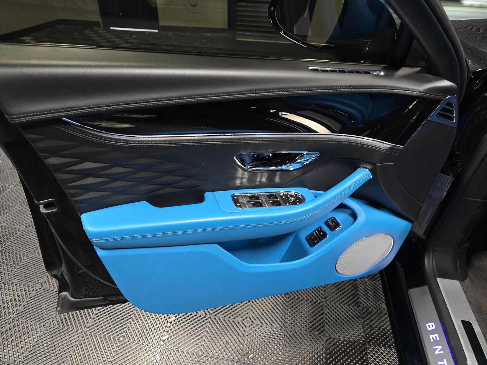 2022 Bentley Flying Spur V8 AWD