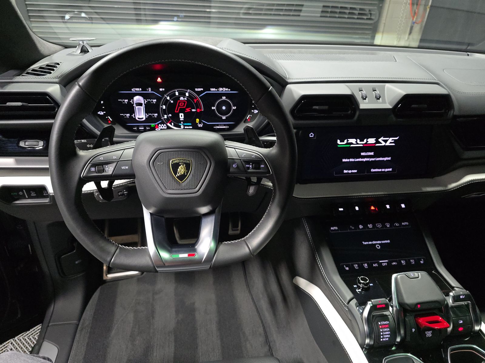 2025 Lamborghini Urus Plug-In Hybrid SE AWD