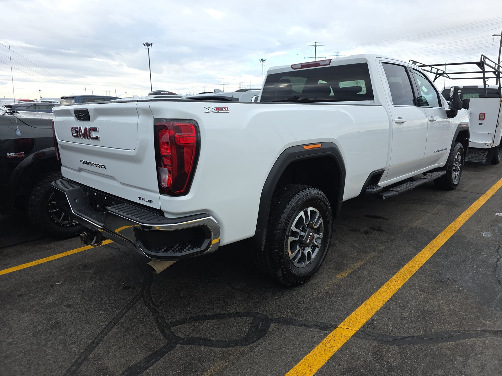 2024 GMC SIERRA 3500 HD SLE GAS WHITE LONG BED SINGLE - Image 4