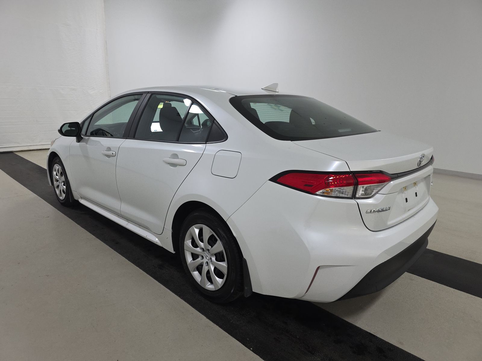2025 Toyota Corolla LE FWD