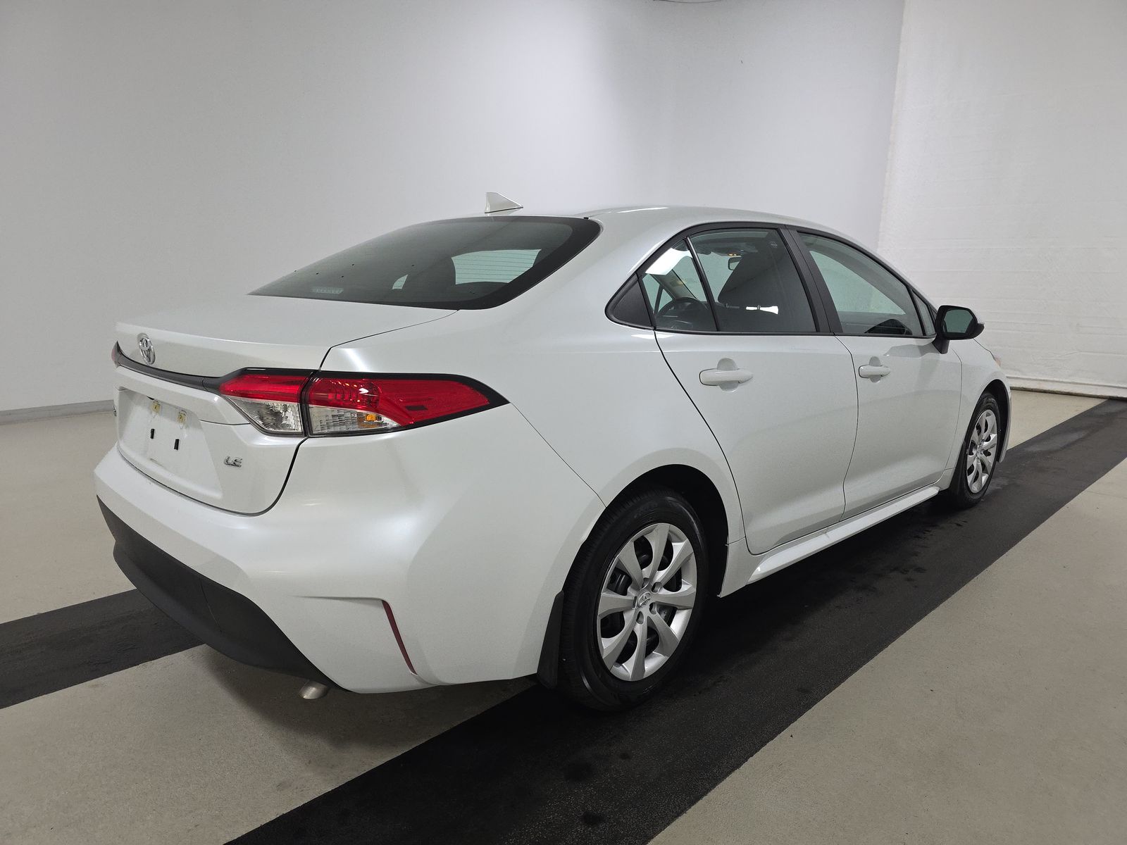 2025 Toyota Corolla LE FWD