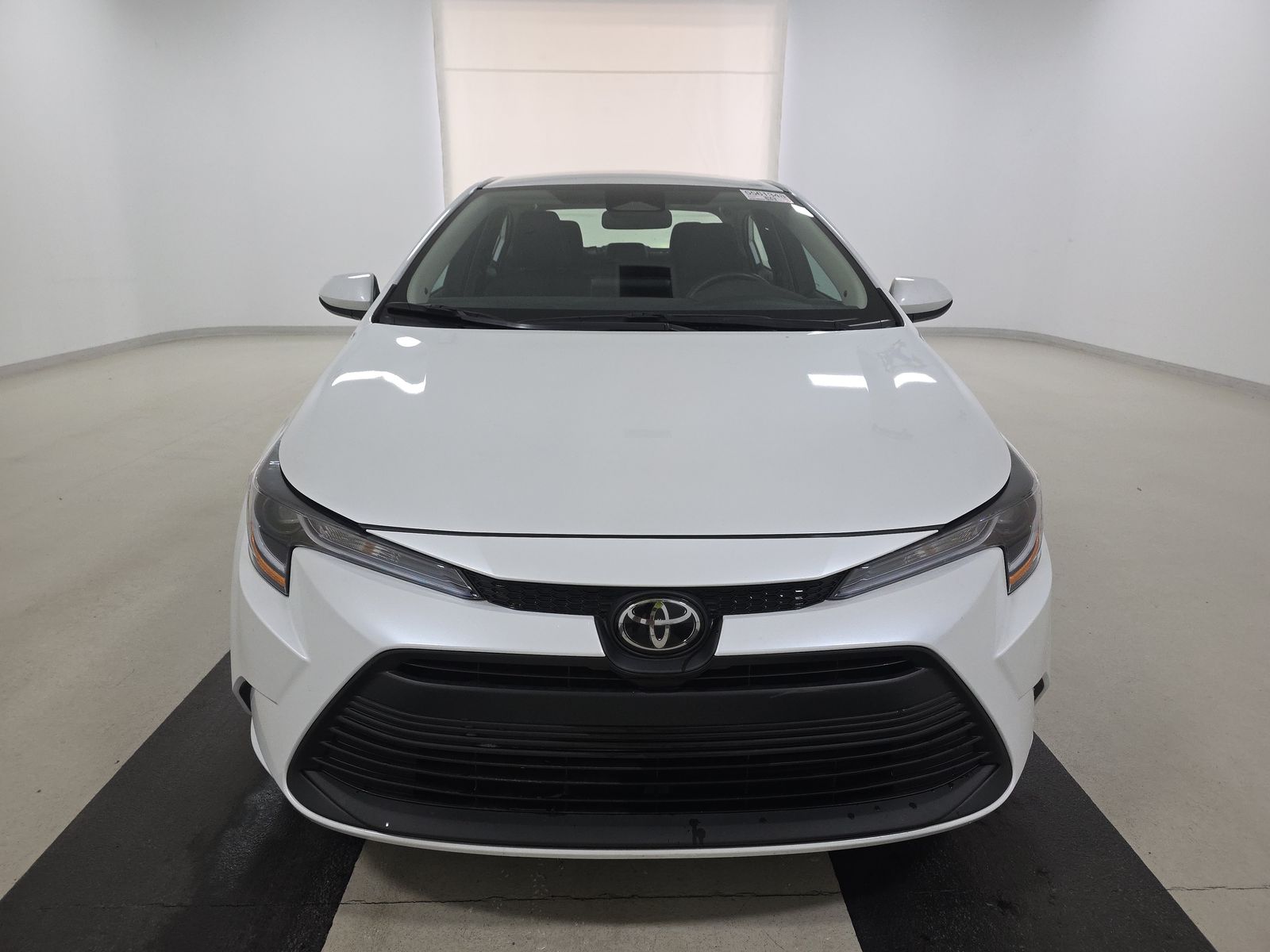 2025 Toyota Corolla LE FWD