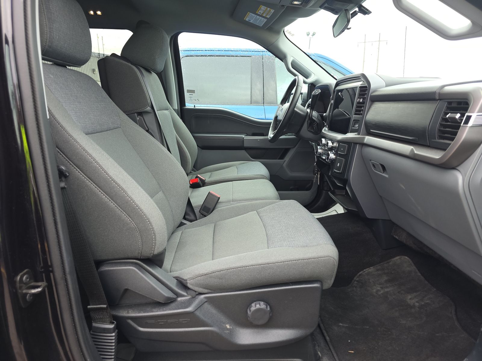 2025 Ford F-150 XLT AWD