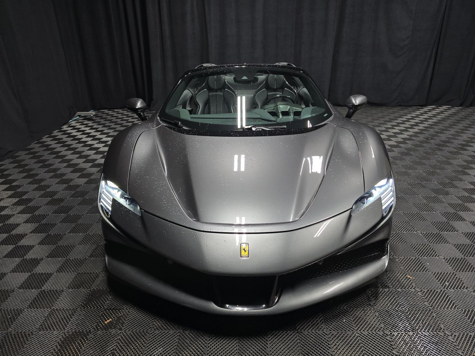 2022 Ferrari SF90 Spider Base AWD