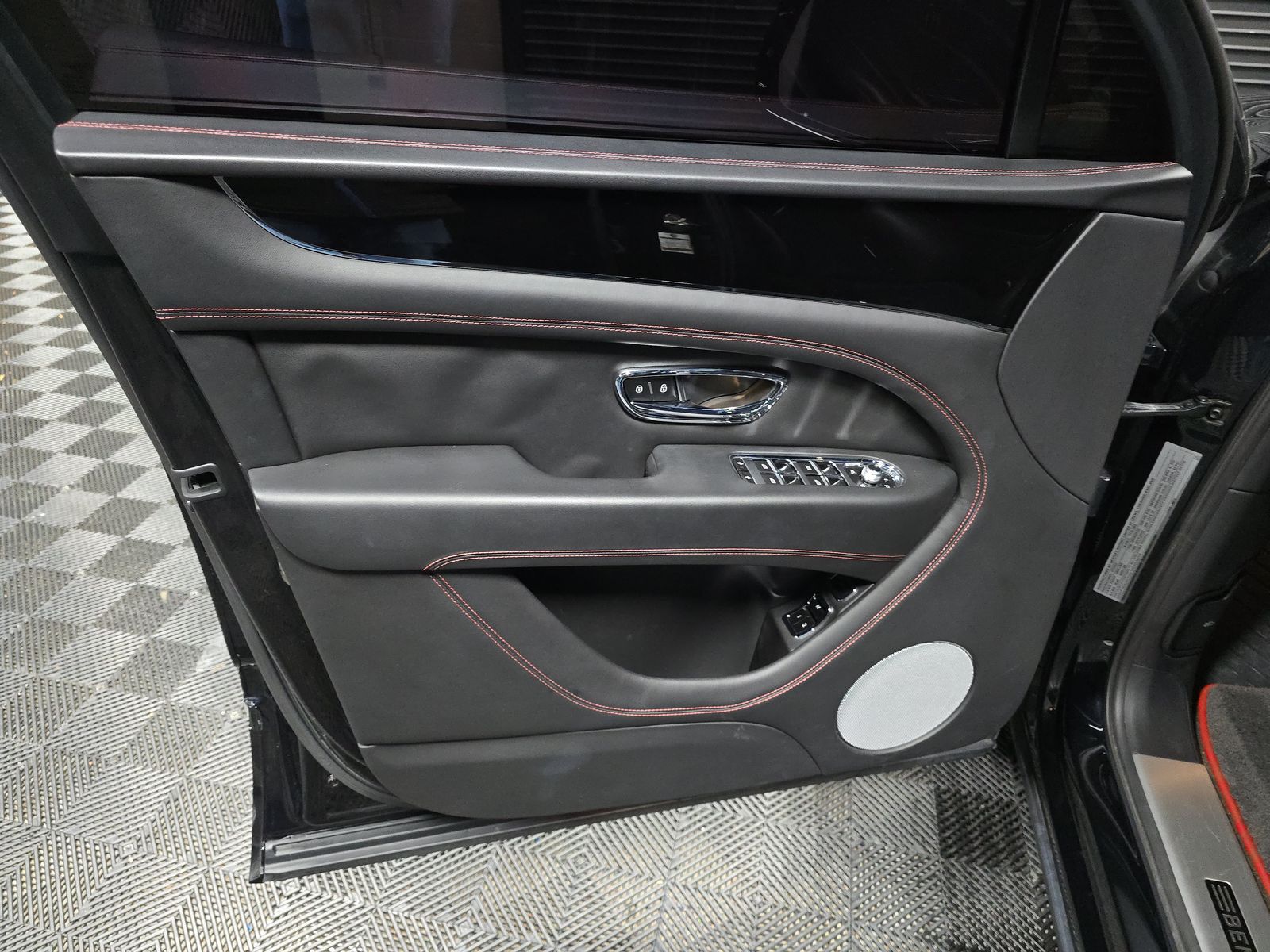 2022 Bentley Bentayga V8 AWD