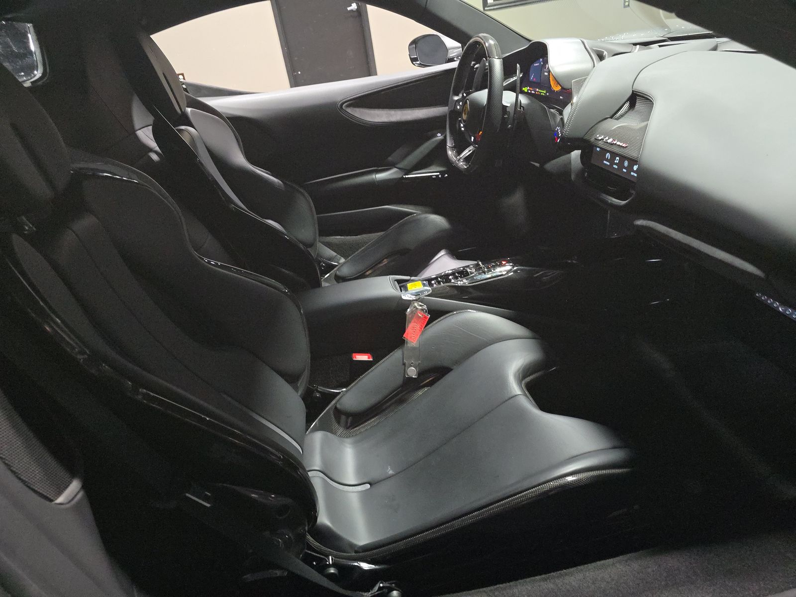 2022 Ferrari SF90 Spider Base AWD