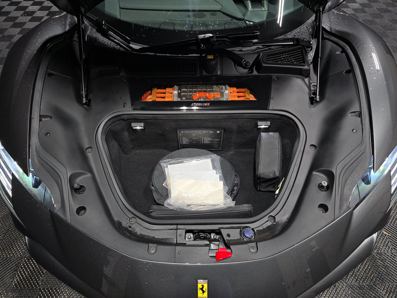 2022 Ferrari SF90 Spider Base AWD