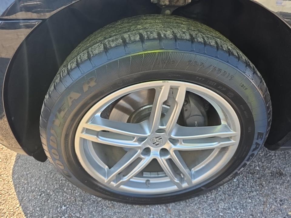 2020 Porsche Macan Base AWD