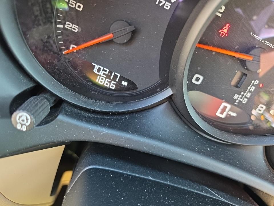 2020 Porsche Macan Base AWD