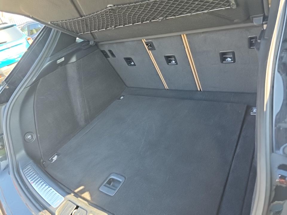 2020 Porsche Macan Base AWD