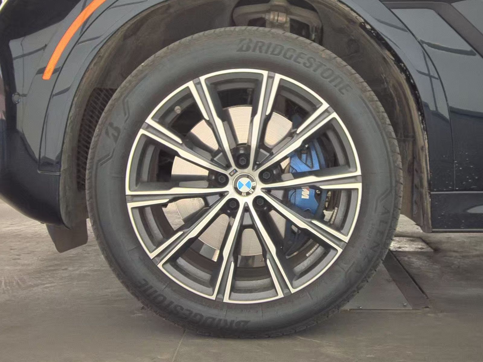 2026 BMW X6 xDrive40i AWD