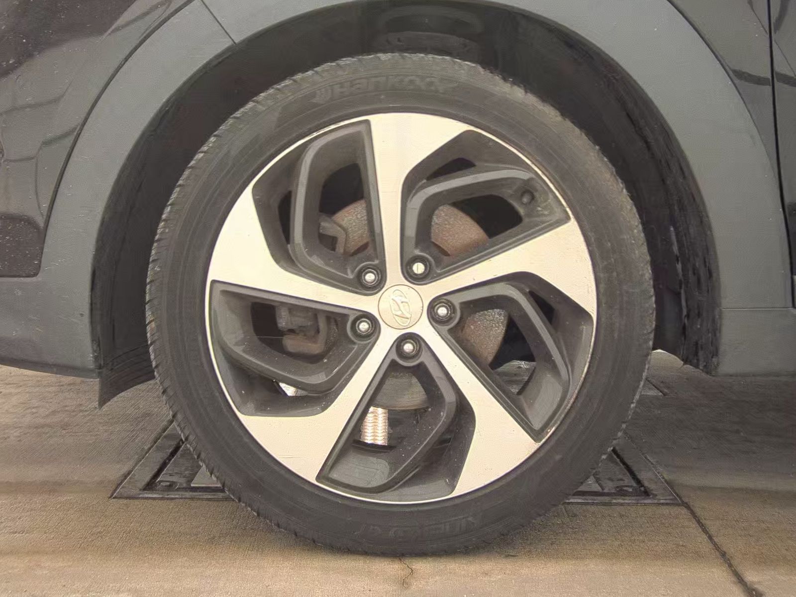 HYUNDAI LIMITED - 10