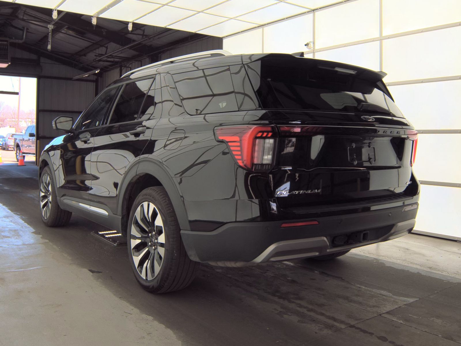 2025 Ford Explorer Platinum AWD