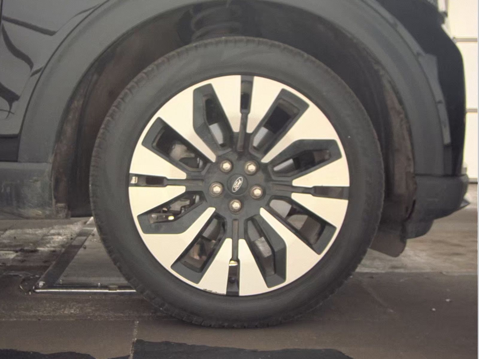 2025 Ford Explorer Platinum AWD