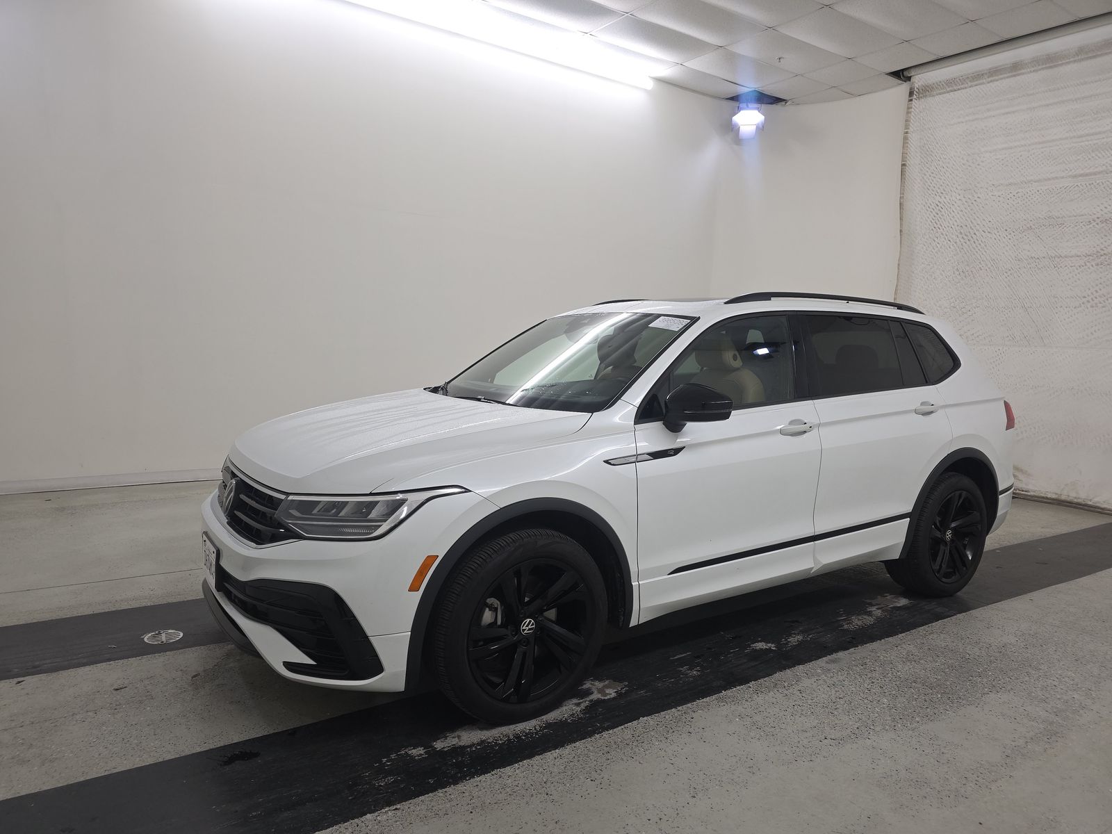 2024 Volkswagen Tiguan 2.0T SE R-Line Black FWD