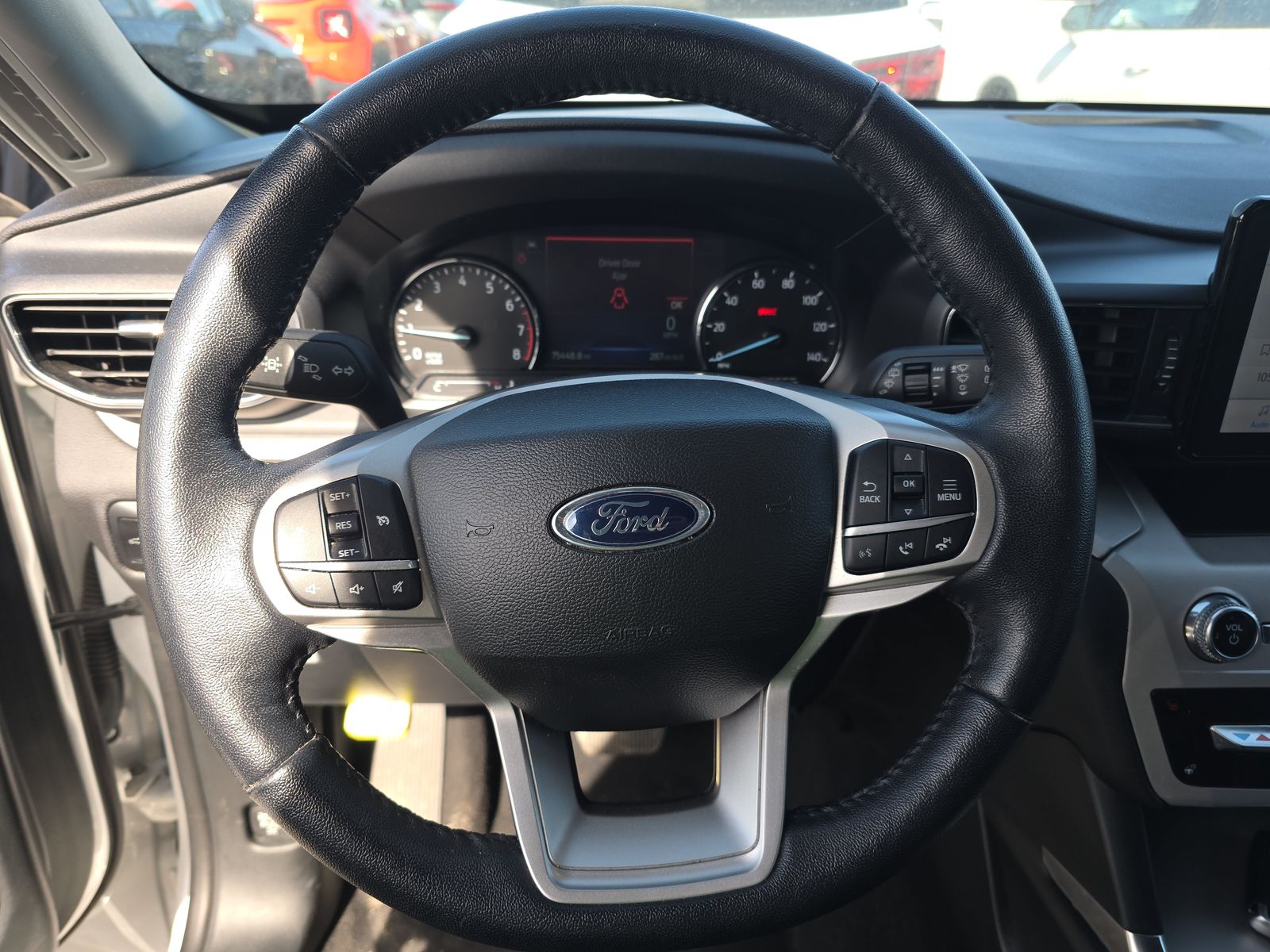 2023 Ford Explorer XLT RWD