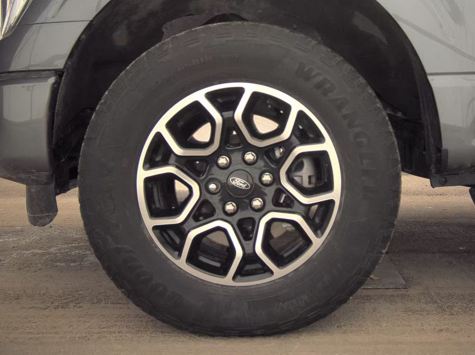 2023 Ford F-150 XLT AWD