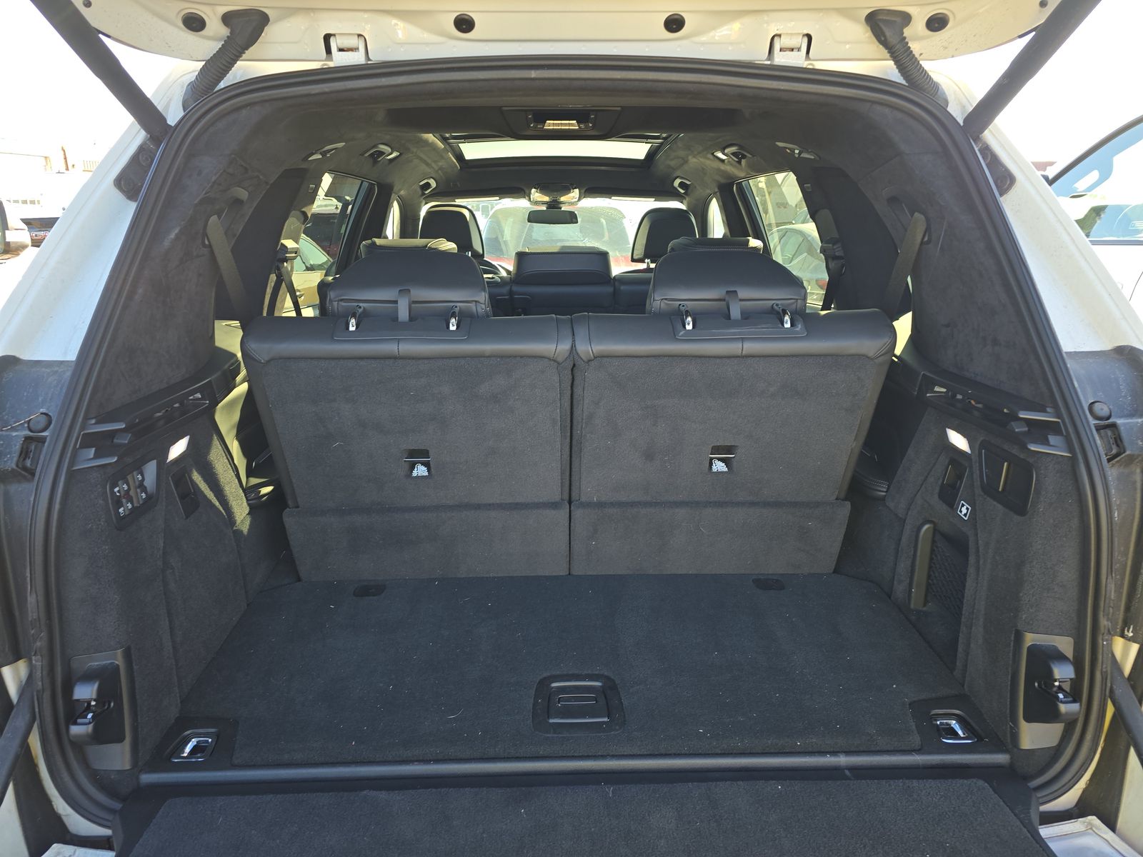 2020 BMW X7 M50i AWD