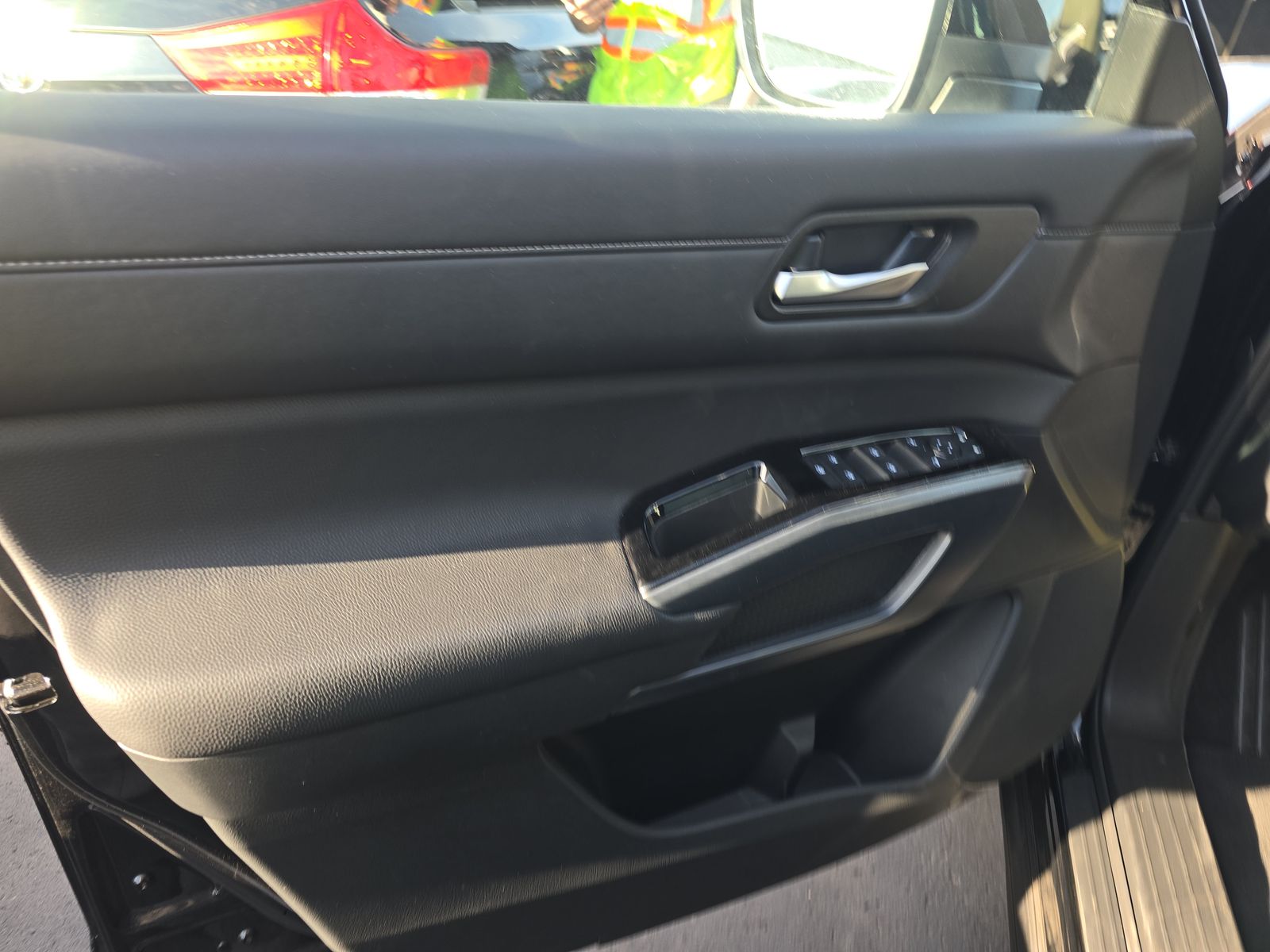 2024 Nissan Pathfinder SL FWD