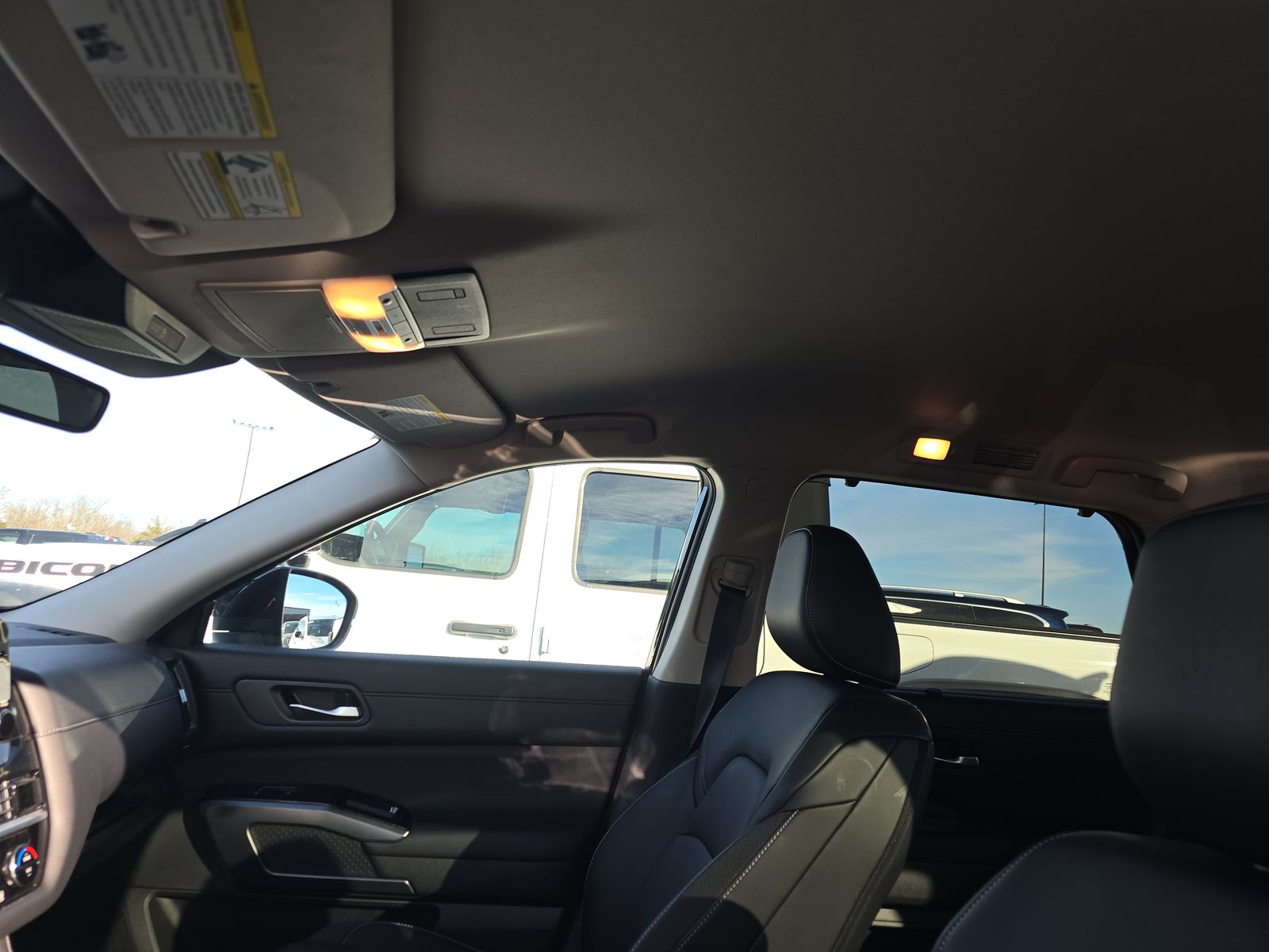 2024 Nissan Pathfinder SL FWD