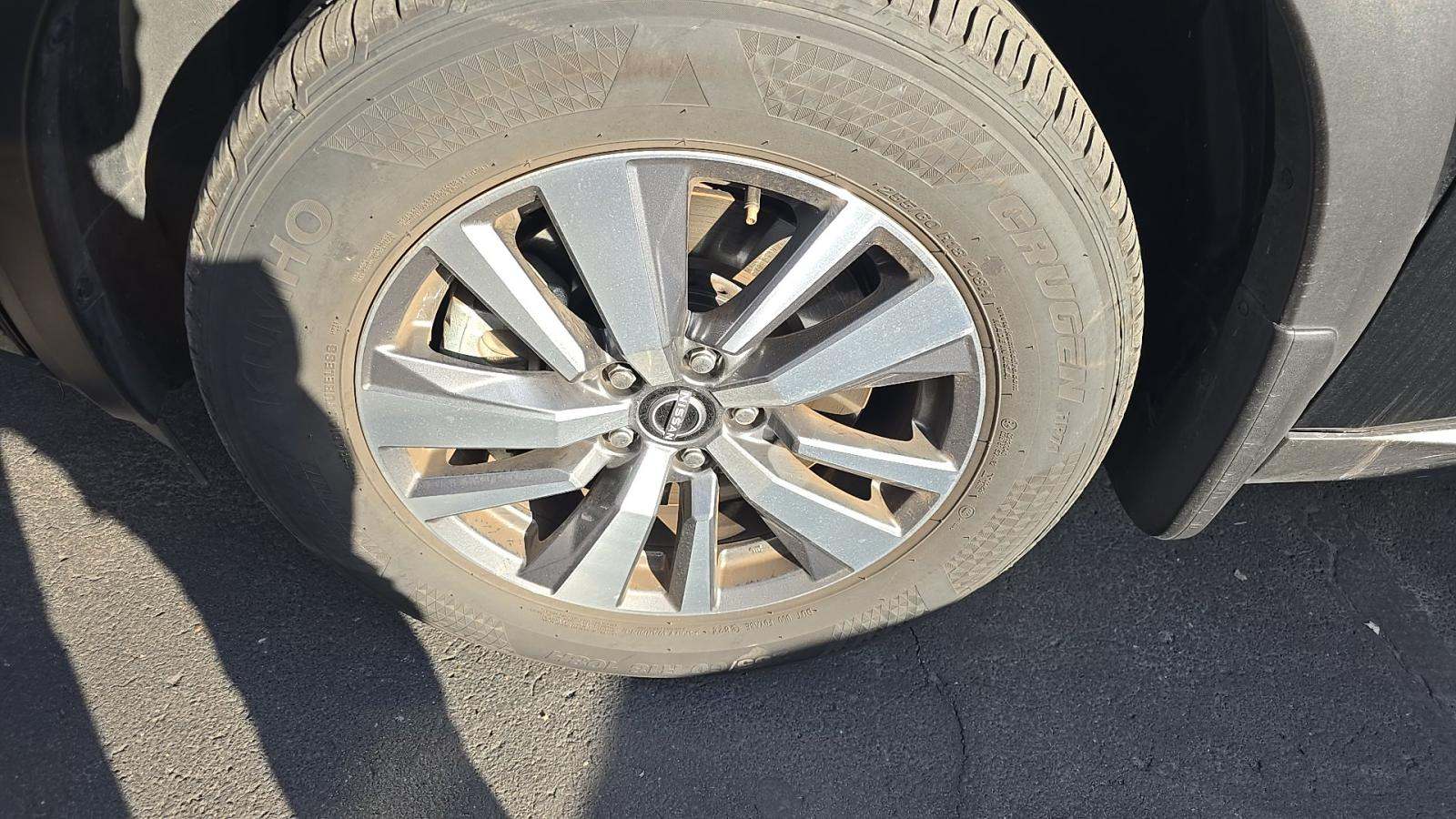 2024 Nissan Pathfinder SL FWD