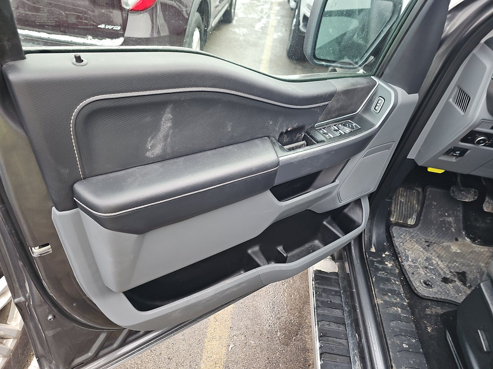 2025 Ford F-150 XLT AWD