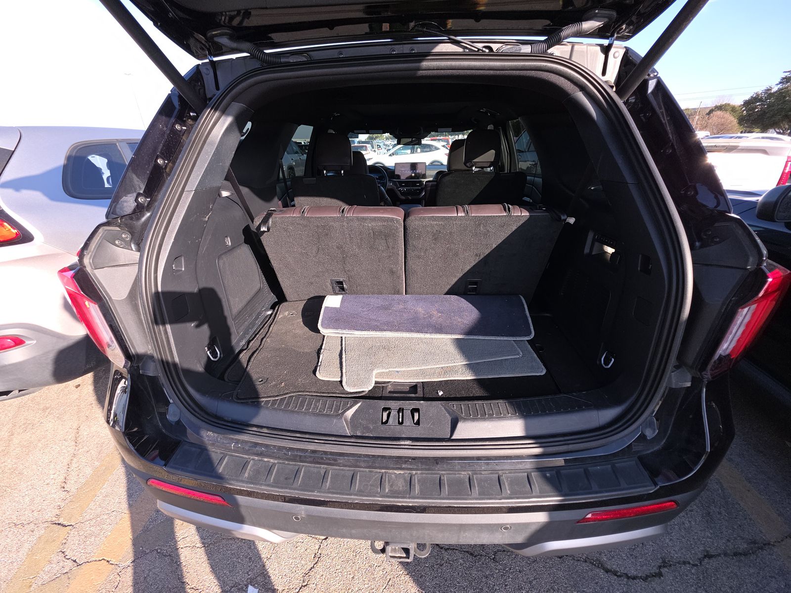 2025 Ford Explorer Platinum AWD