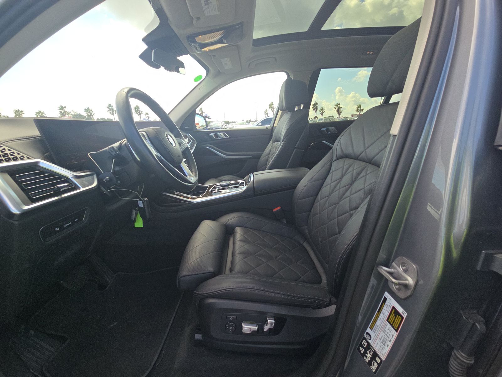 2025 BMW X7 xDrive40i AWD