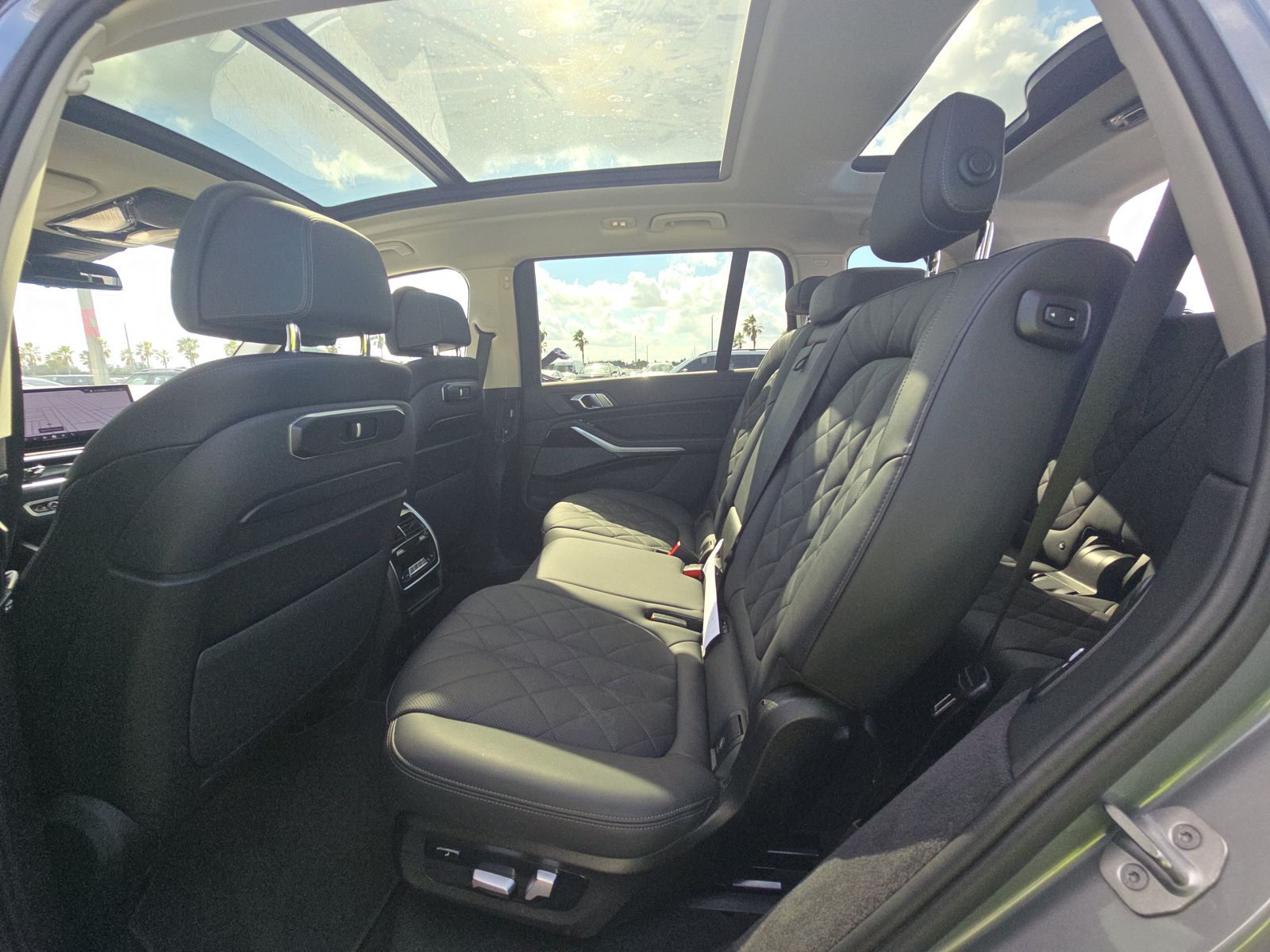 2025 BMW X7 xDrive40i AWD