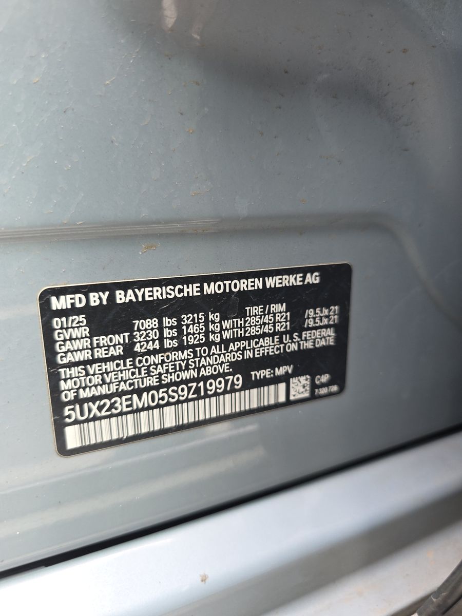 2025 BMW X7 xDrive40i AWD