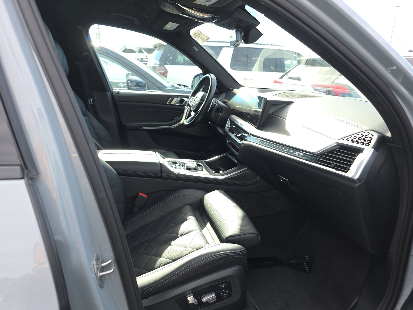 2025 BMW X7 xDrive40i AWD