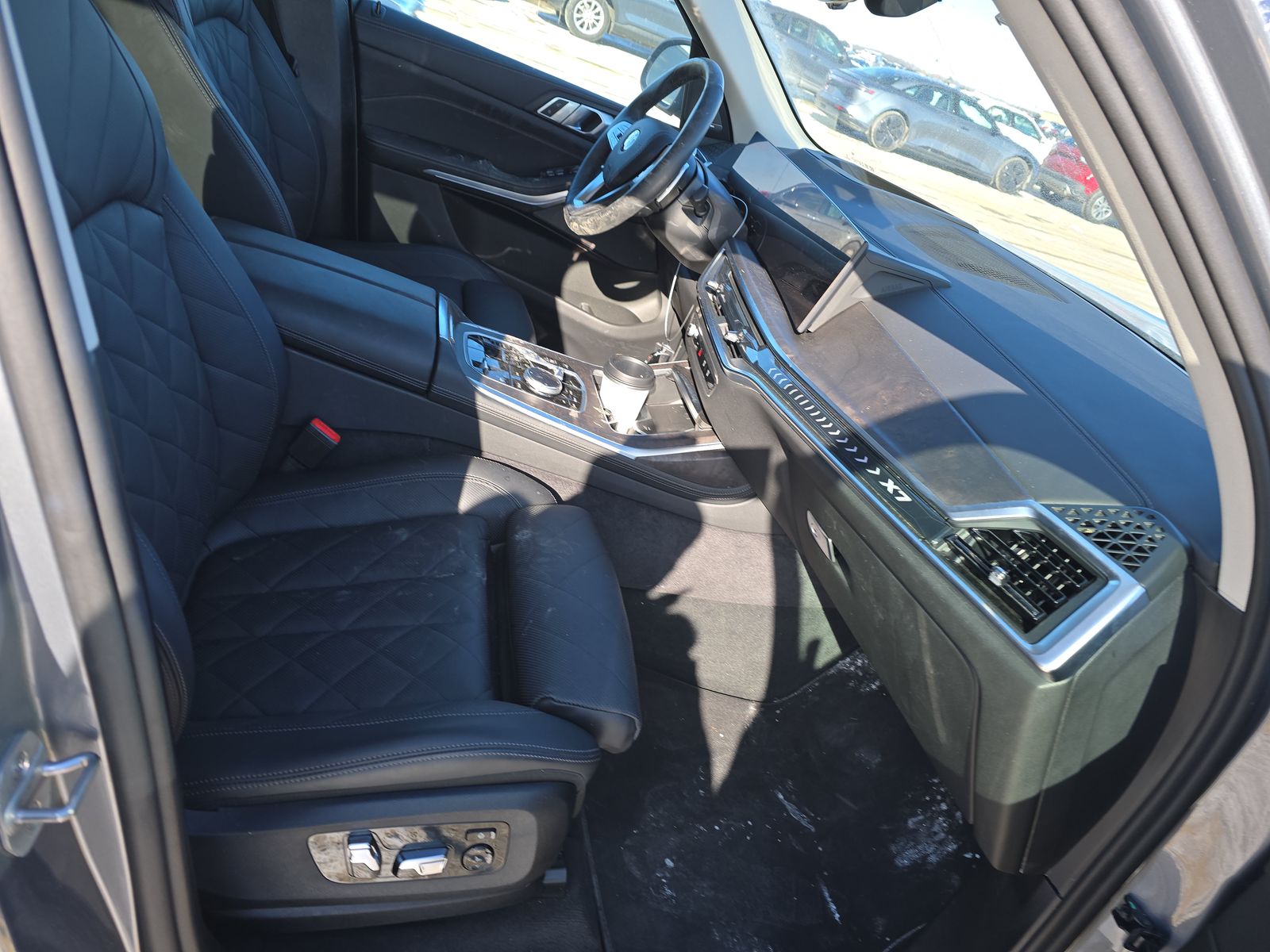 2025 BMW X7 xDrive40i AWD