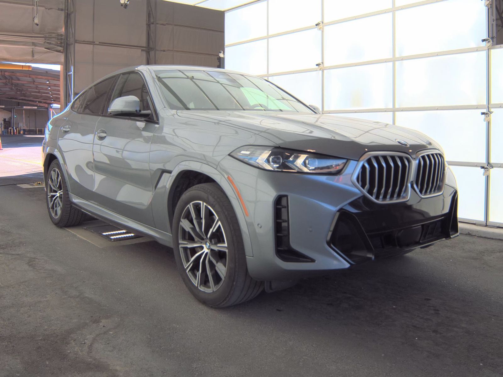 2025 BMW X6 xDrive40i AWD
