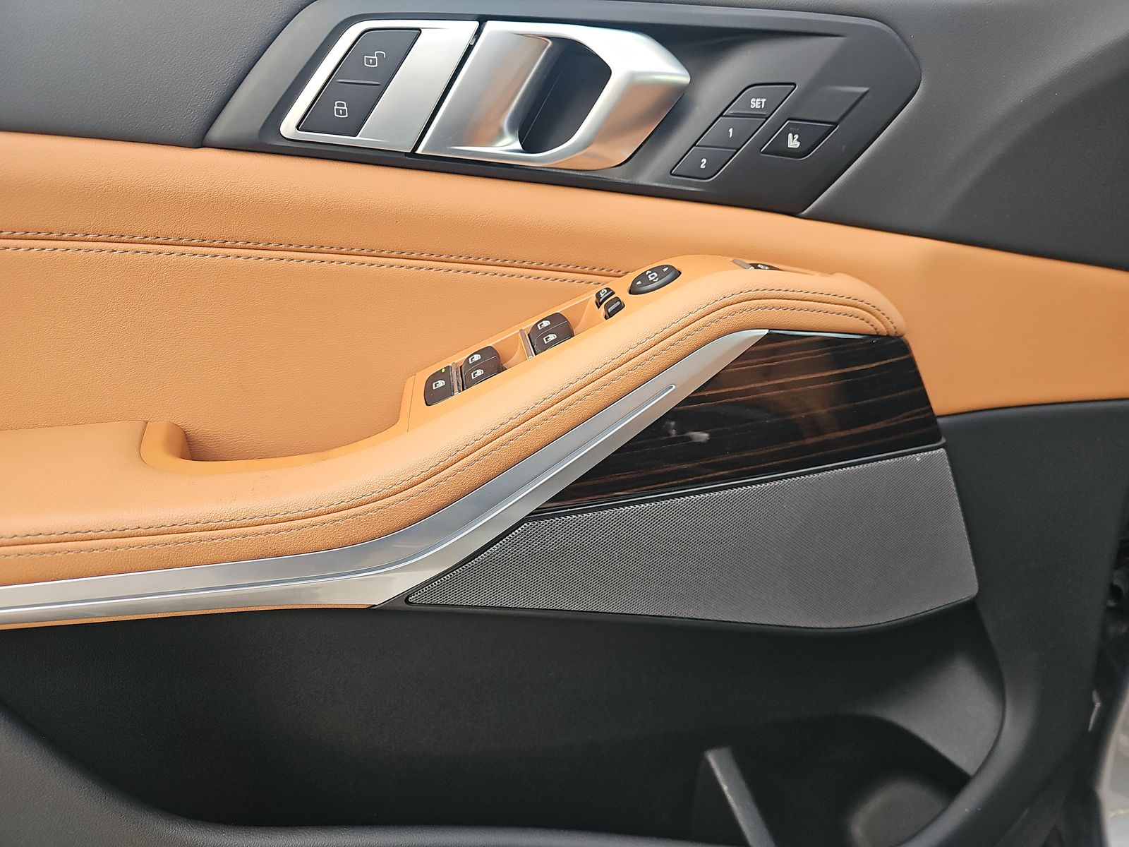 2025 BMW X5 xDrive40i AWD