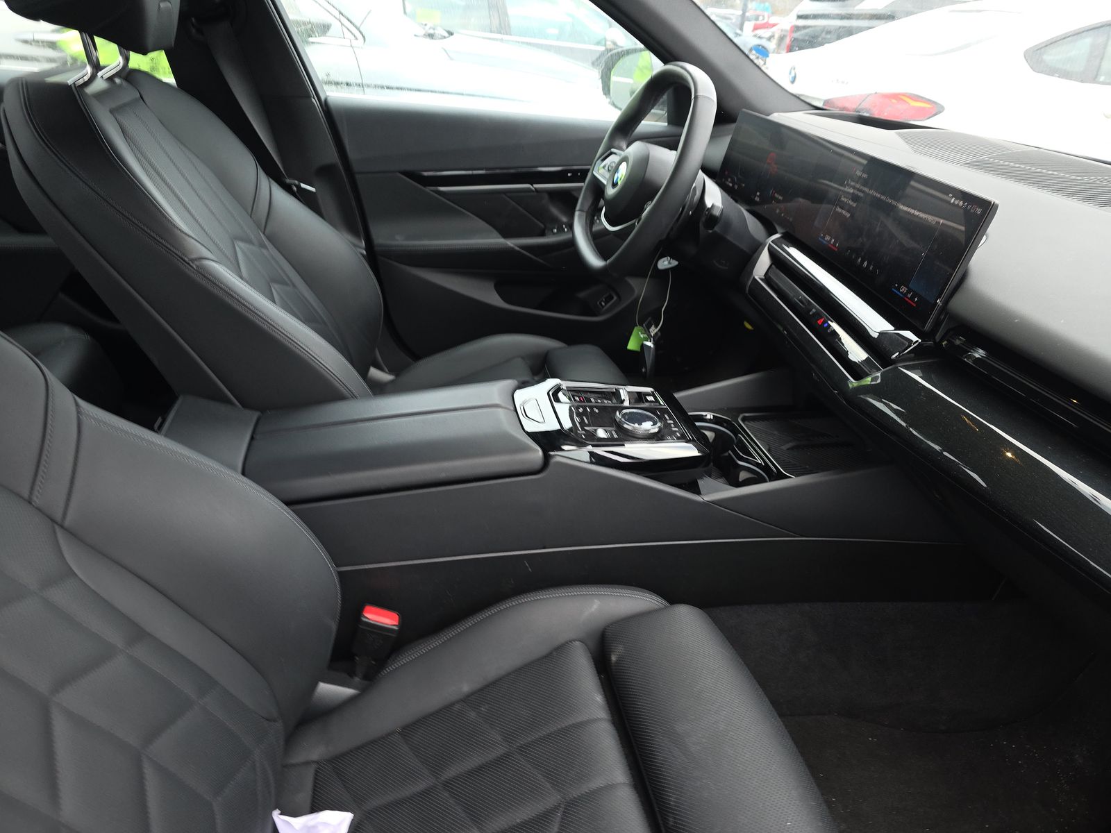 2025 BMW 5 Series 530i RWD