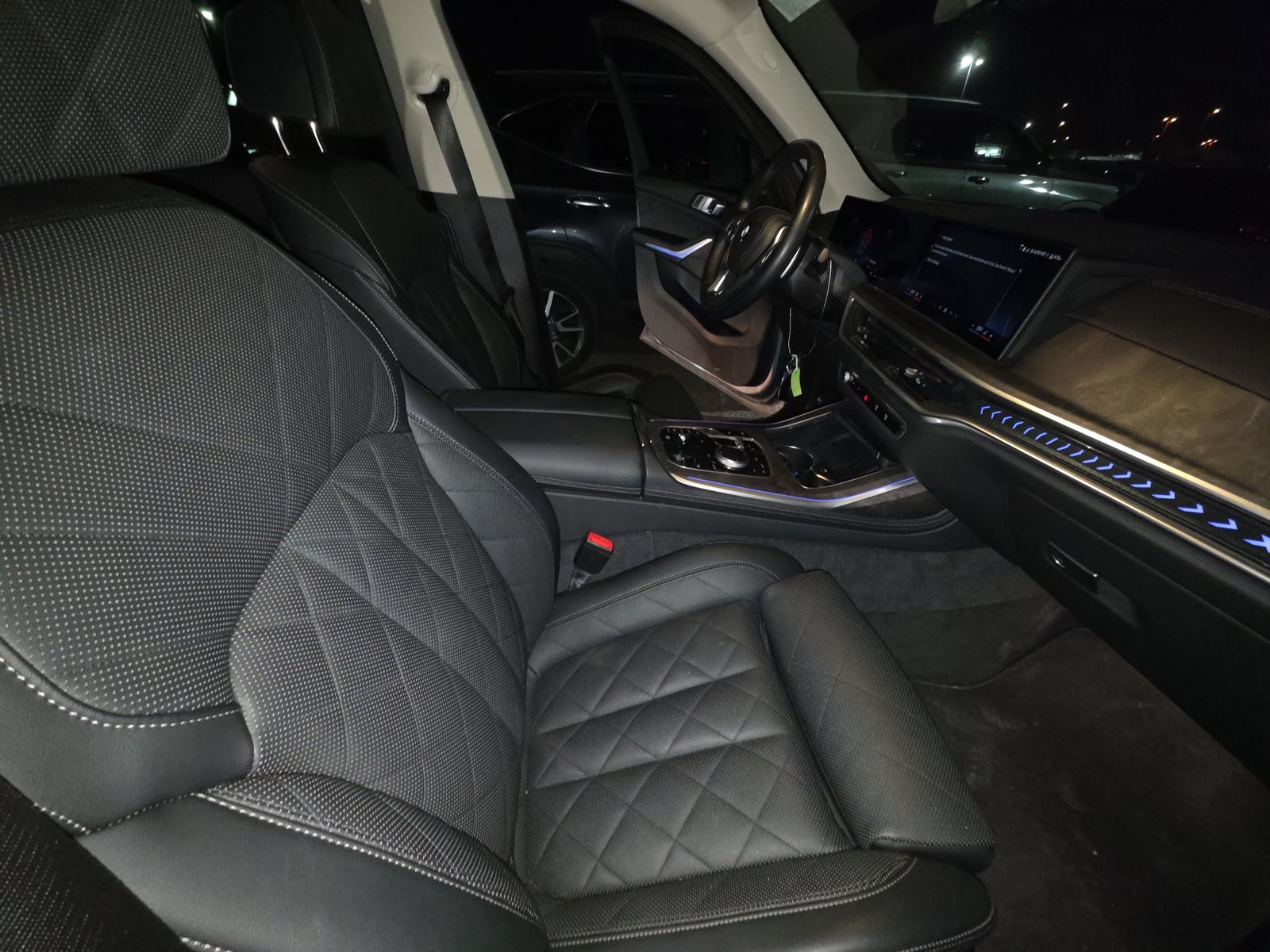 2025 BMW X7 xDrive40i AWD