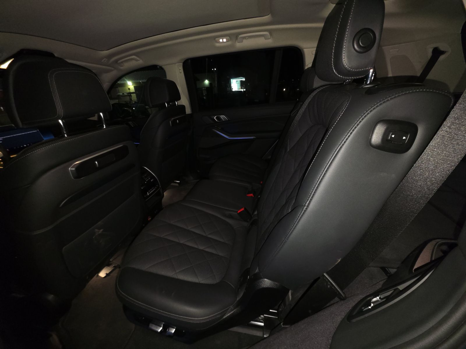 2025 BMW X7 xDrive40i AWD