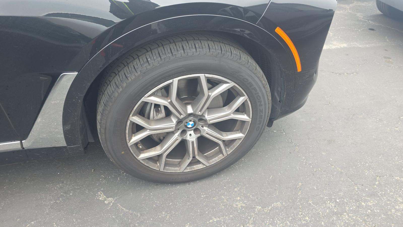 2025 BMW X7 xDrive40i AWD