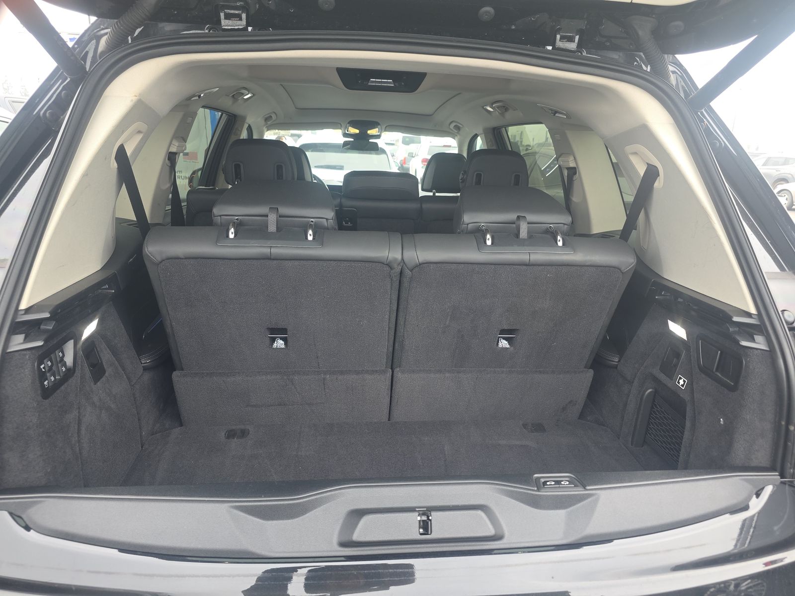 2025 BMW X7 xDrive40i AWD