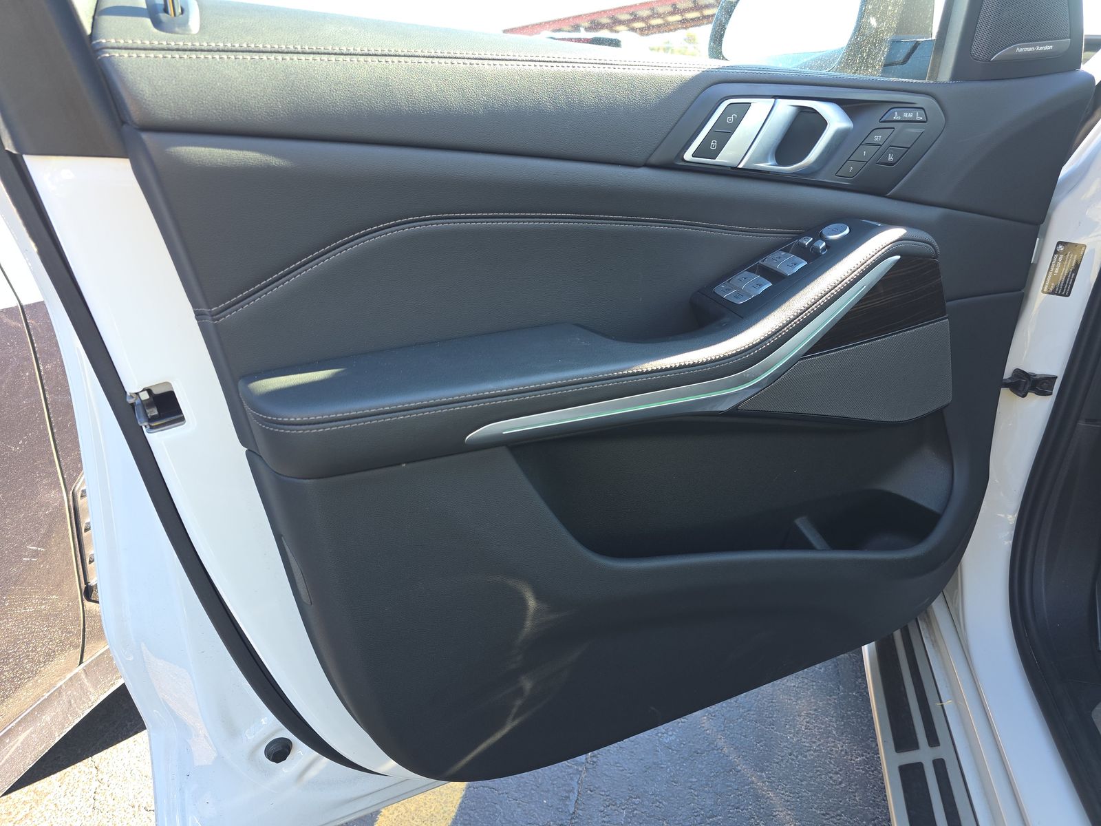 2025 BMW X7 xDrive40i AWD